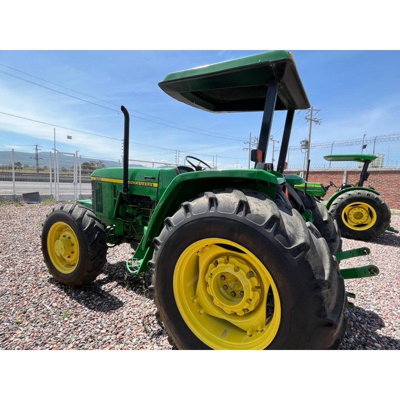Tractor John Deere 5715